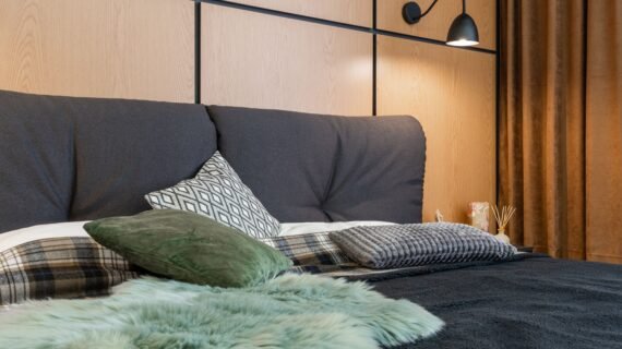 Pillow Talk Bukan Berarti Ngomong Sama Bantal, Melainkan Menghadapi Istri yang Sedang Gatal pada 3 Hal